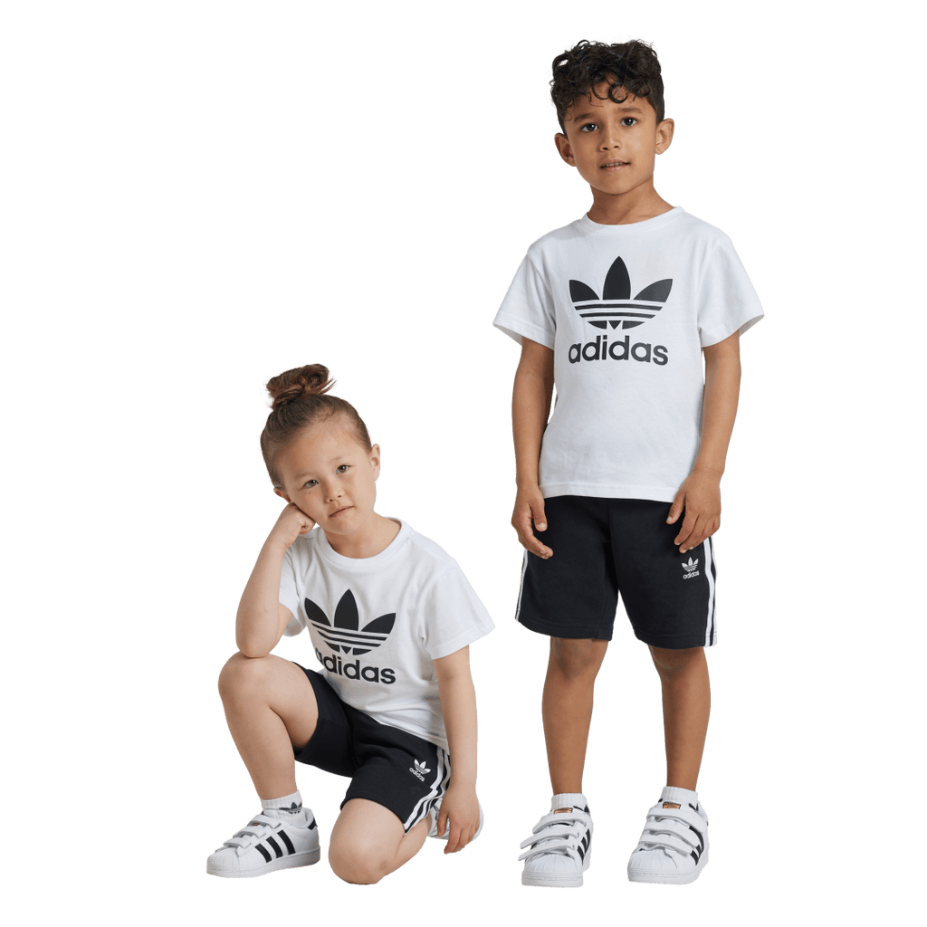 JE1613 Conjunto Adicolor Shorts y Camiseta Niños adidas para unisex| GIK Streetwear