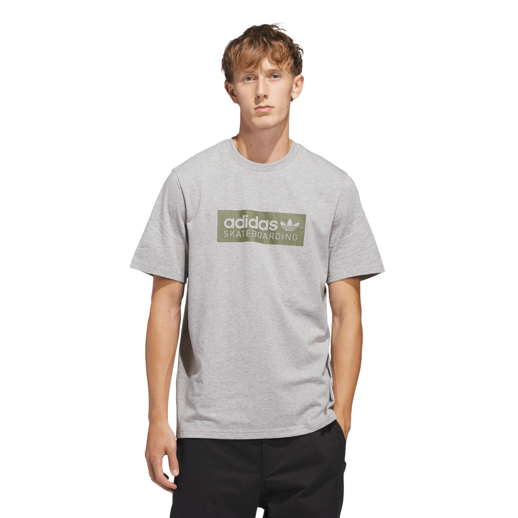 KC3271 Camiseta Skateboarding Logo adidas para unisex | GIK Streetwear