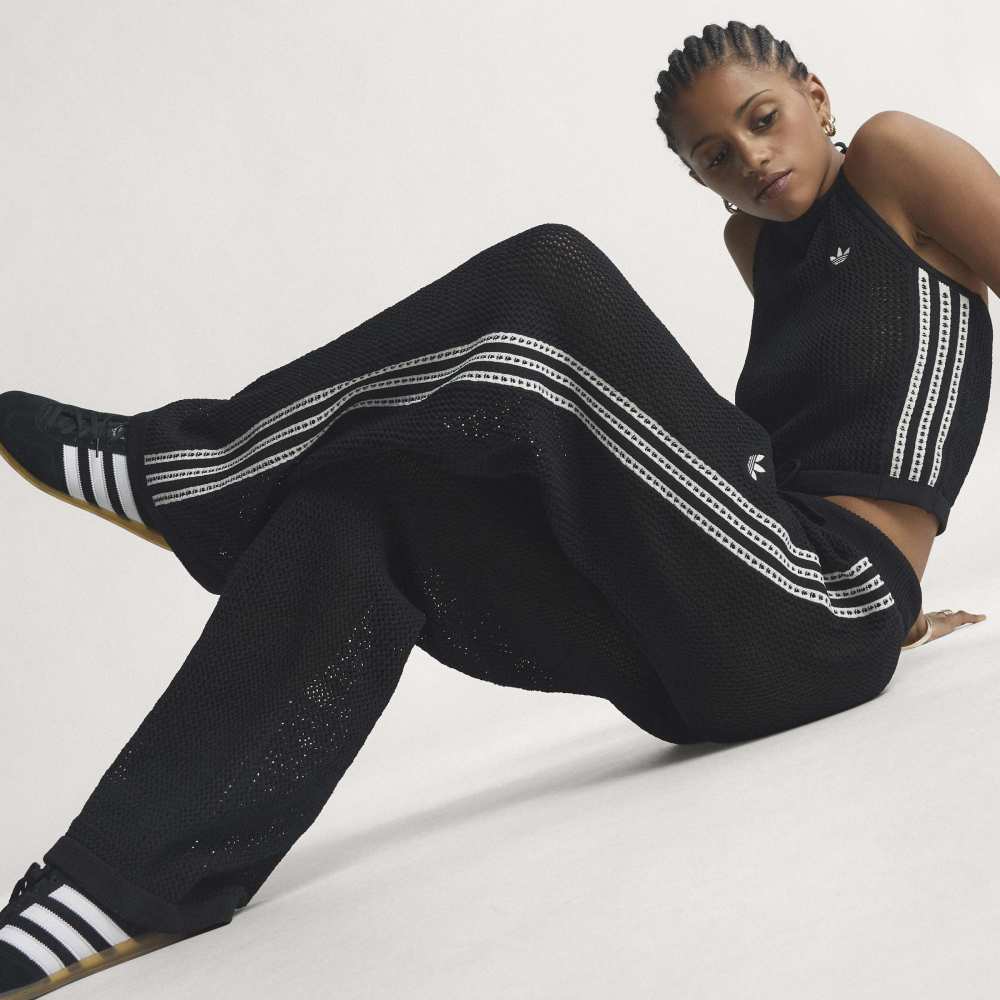 KC6494 PANTS DEPORTIVOS FIREBIRD DE TEJIDO CROCHET adidas para mujer | GIK Streetwear