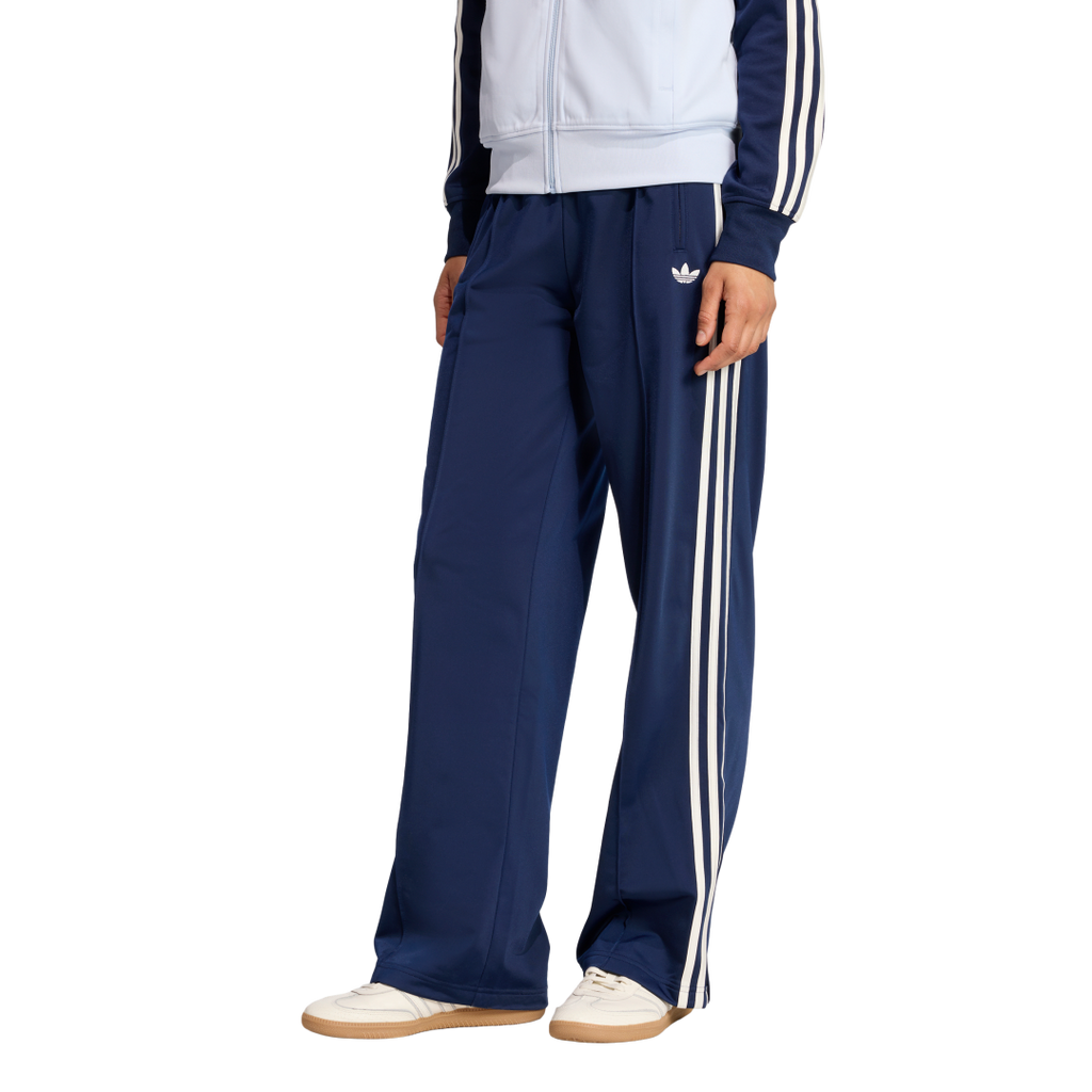 KC9018 Pants Deportivos Firebird Holgados adidas para mujer| GIK Streetwear