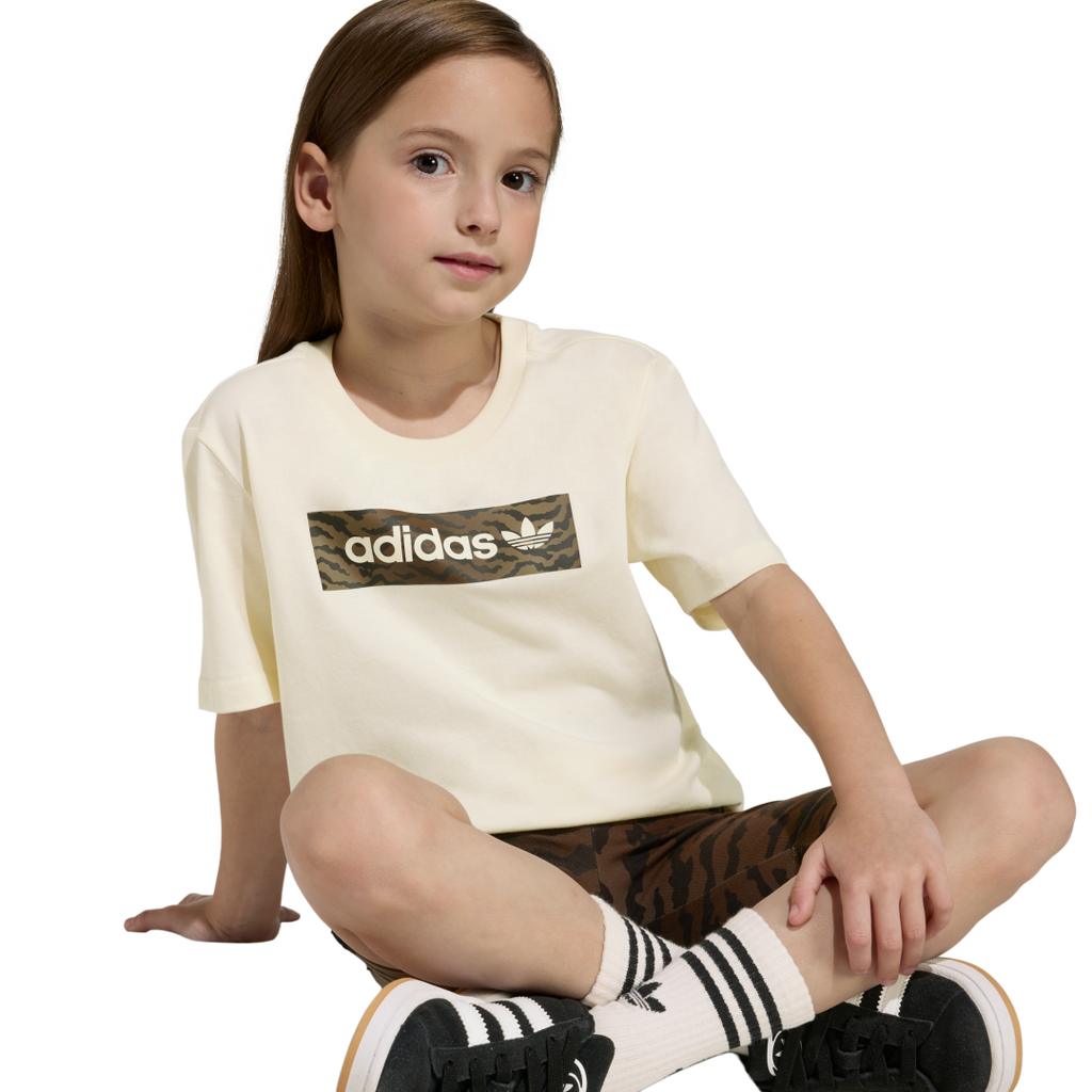 CONJUNTO DE PLAYERA Y MALLAS CORTAS AOP. Ref: KD5822 - 5