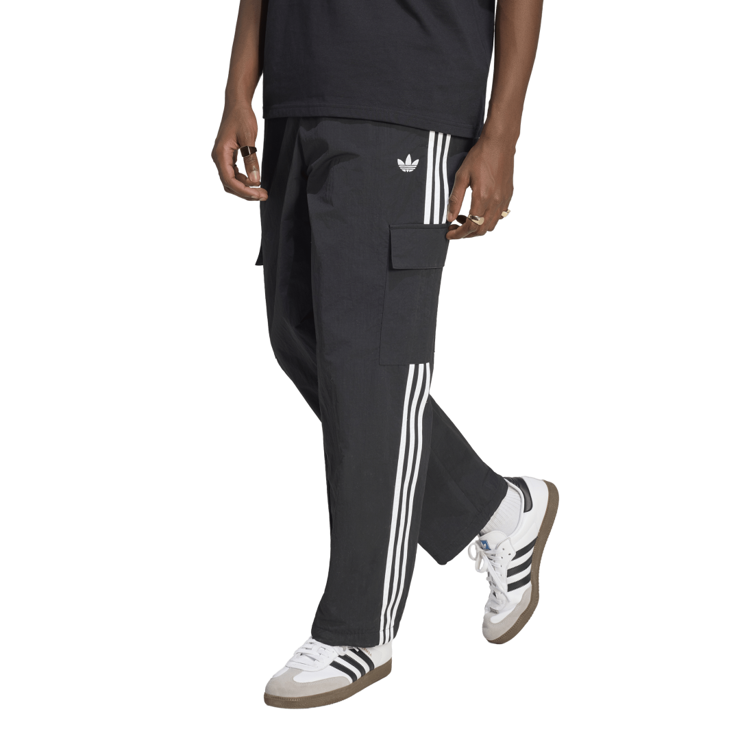 KQ8924 PANTS CARGO ADICOLOR CLASSICS 3 FRANJAS adidas para hombre | GIK Streetwear