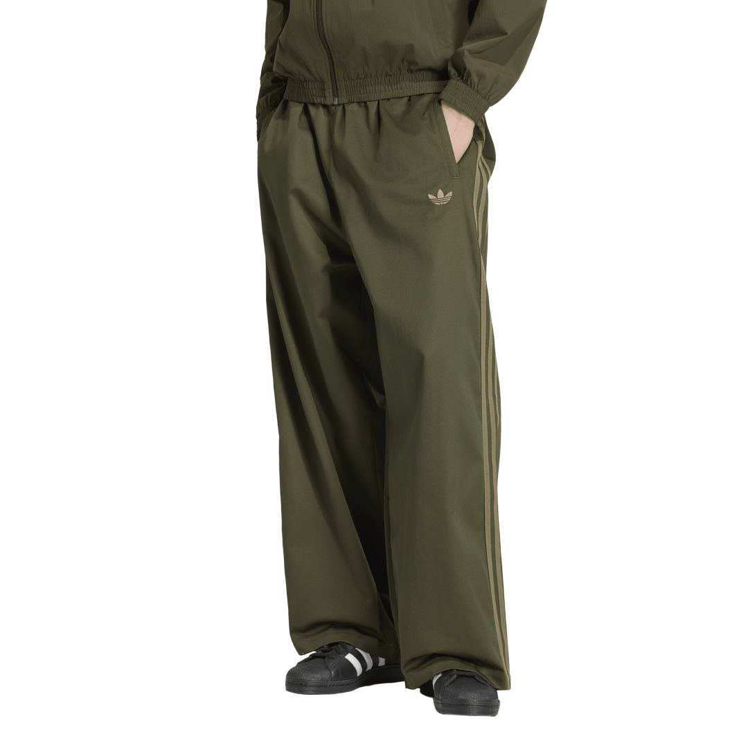 KR1386 PANTS DE SARGA ADICOLOR SST adidas para hombre | GIK Streetwear